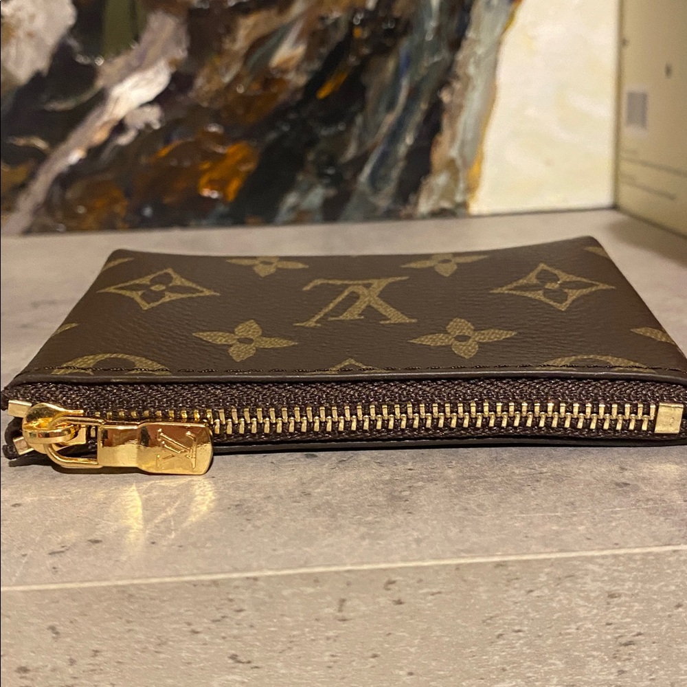 Donald Duck Monogram Coin Pouch - Picture 6 of 8